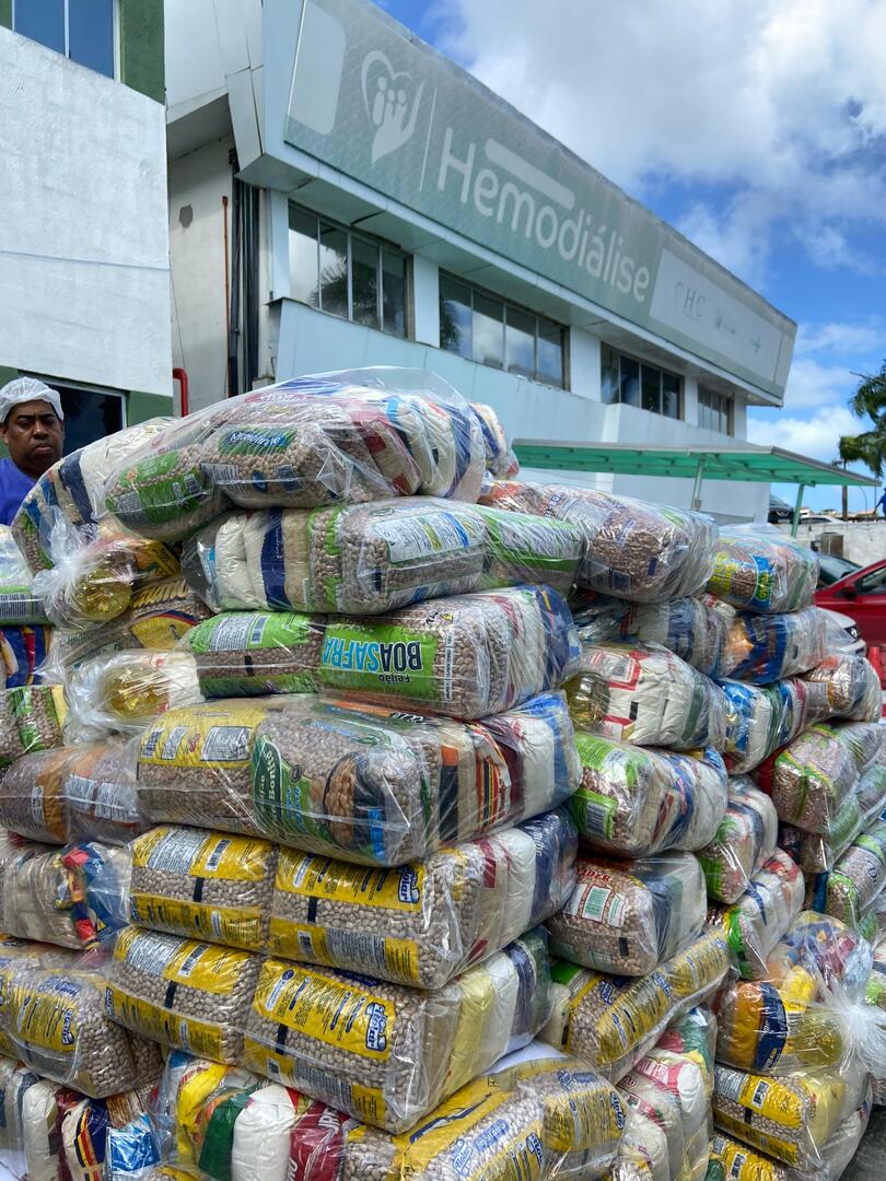 Jornal O candeeiro | CBMBA entrega mais de 200 cestas básicas para ...